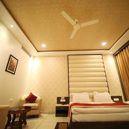 Hotel Panchsheel Ayodhya Εξωτερικό φωτογραφία
